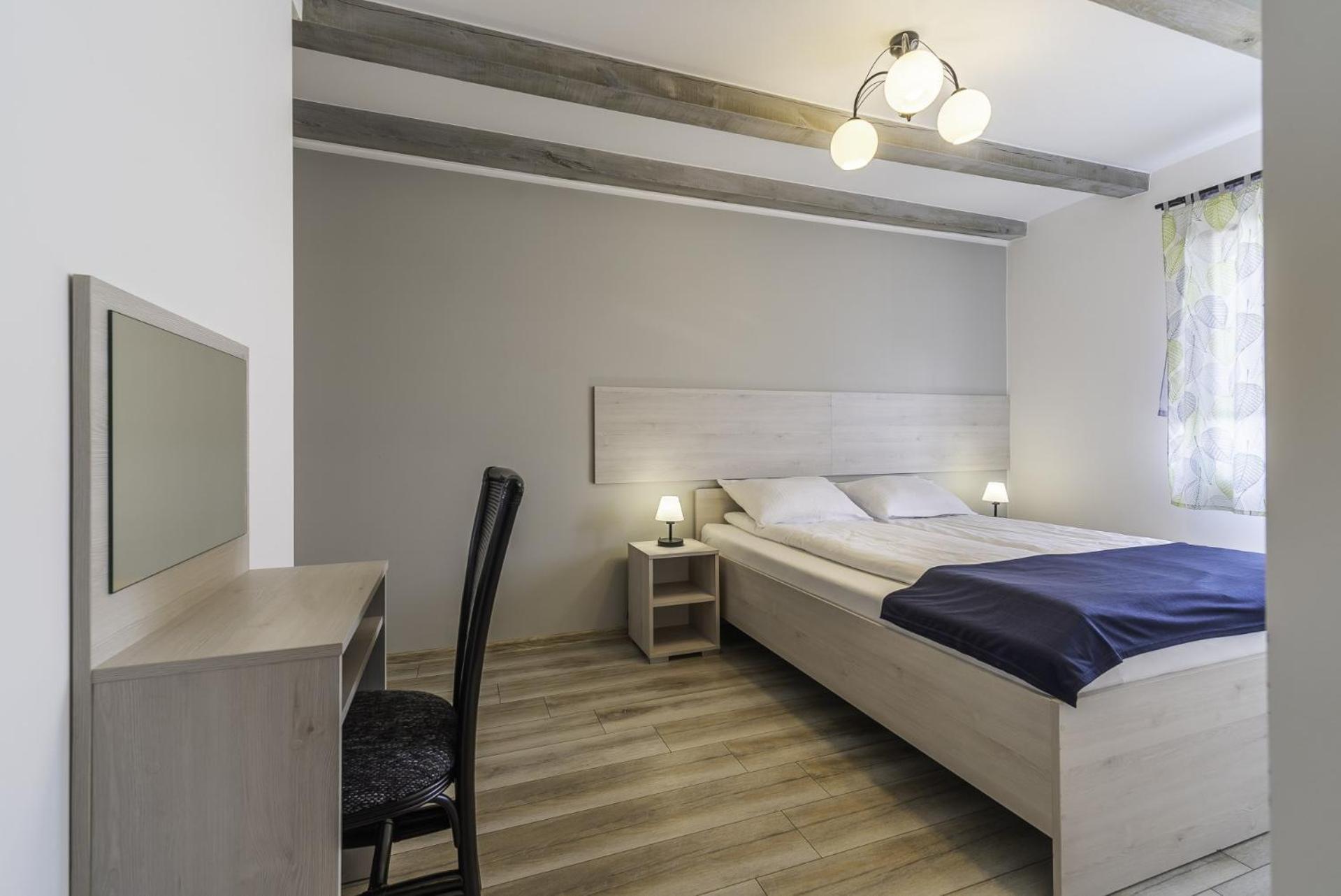Frajda Domki - Apartamenty 6-Osobowe - Salon I Dwie Sypialnie Oraz Studia 4-Osobowe - Pokoj Z Aneksem Kuchennym Rewal Exterior foto